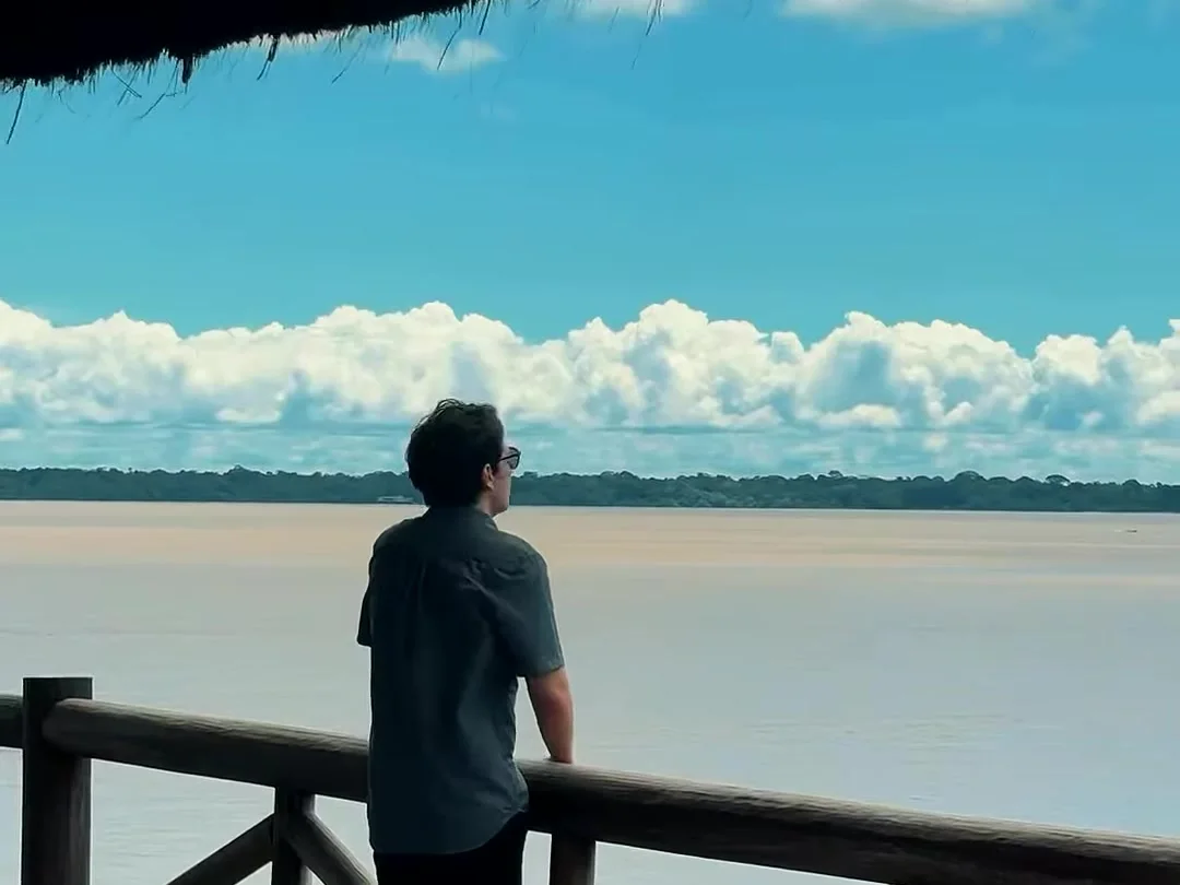 A vista do deck para o rio