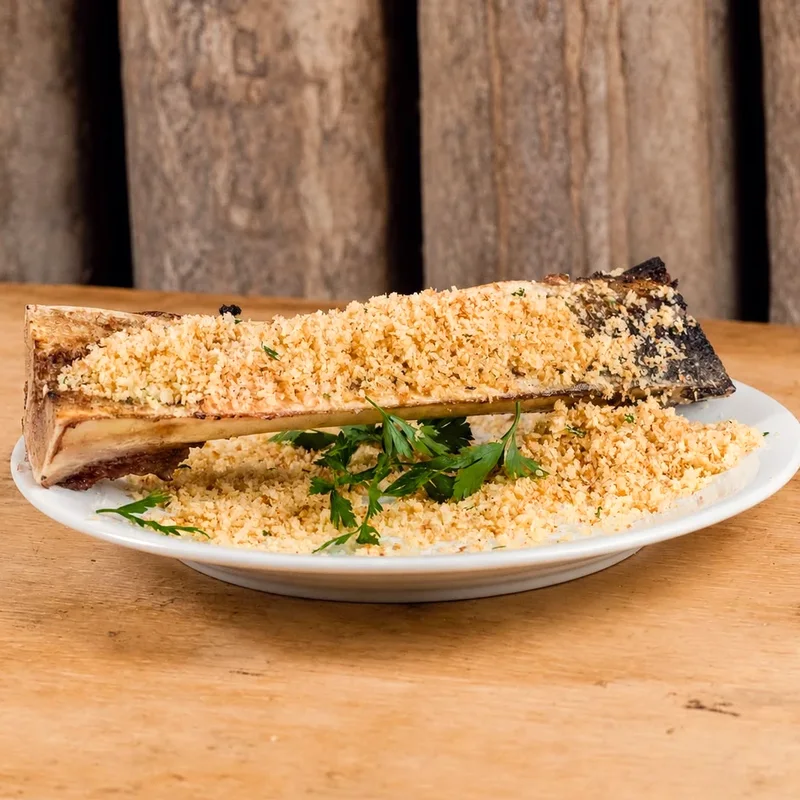Tutano com Farofa de Panko e Especiarias